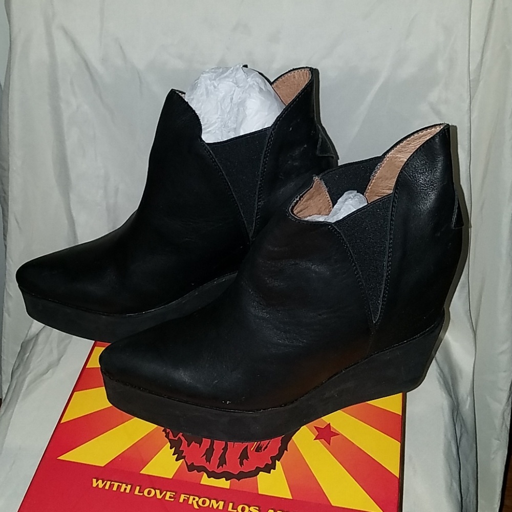 Booties - Picture 3 of 7